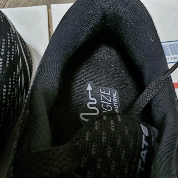 Brooks Levitate 5 Running Shoes Black/Ebony/Grey US Men 12.0 - Picture 5 of 8